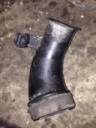 Патрубок воздухозаборника. Toyota Highlander, MCU20, MCU20L, MCU23, MCU23L, MCU25, MCU25L, MCU28, MCU28L Toyota Kluger V, MCU20, MCU20W, MCU25, MCU25W...
