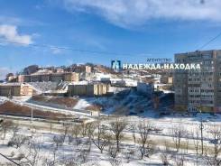 4-комнатная, улица Спортивная 35. Южный, агентство, 65 кв. м. Вид из окна днём