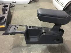 Подлокотник. Mercedes-Benz A-Class, W168