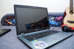 Acer Aspire E5-771G-379H. 17.3", 1 900����, ��� 6 ��, ���� 1 000���, WiFi, Bluetooth, ����������� �� 4��. ����