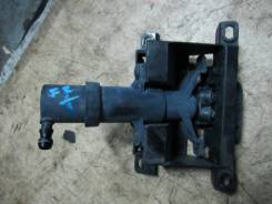 Форсунка омывателя. Volkswagen Touareg, 7L6, 7L7, 7LA Двигатели: BPD, BPE, AZZ, BLK, BJN, BHL, CASA, BLE, BHK, CASC, CBWA, AYH, BAR, BKS, CFRA, CATA...