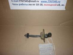 Ограничитель двери. Toyota Sprinter, AE110, AE111, AE114, CE110, CE113, CE114, CE116, EE111 Toyota Sprinter Carib, AE111, AE111G, AE114, AE114G, AE115...