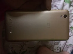 ZTE Blade X3. �/�