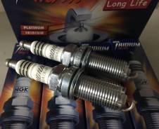 Свеча зажигания. Hyundai Grandeur, TG Hyundai Grand Starex Hyundai Santa Fe Kia: Bongo, Opirus, Sorento, Carnival, K7 Nissan X-Trail, PNT30 Nissan Sta...