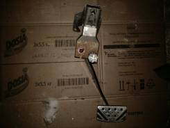Педаль тормоза. Mitsubishi Pajero, V83W, V85W, V87W, V88W, V93W, V95W, V97W, V98W, V80 Mitsubishi Montero, V83W, V85W, V87W, V88W, V93W, V95W, V97W, V...