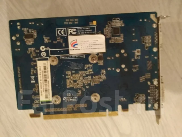 GeForce GT 220 ����