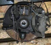 Кулак поворотный передний левый Peugeot 607