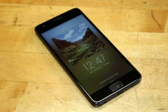 ZUK Z2. �/�. ��� ����� �� ������� ����