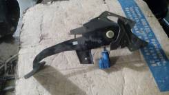 Педаль тормоза. Mazda Axela, BKEP, BK5P, BK3P Двигатели: LFDE, ZYVE, L3VE, LFVE, L3VDT
