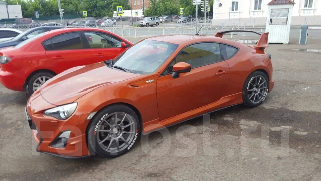 SSR GTX01. 8.5/9.5x18", 5x100, ET44/40, �� 73,1���. ��� ����� �� ���������� ����