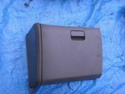 Бардачок. Nissan Ambulance, ALE50, ALWE50, FLGE50, FLWGE50, FPGE50, FPWGE50 Nissan Elgrand, ALE50, ALWE50, APE50, APWE50, ATE50, ATWE50, AVE50, AVWE50...