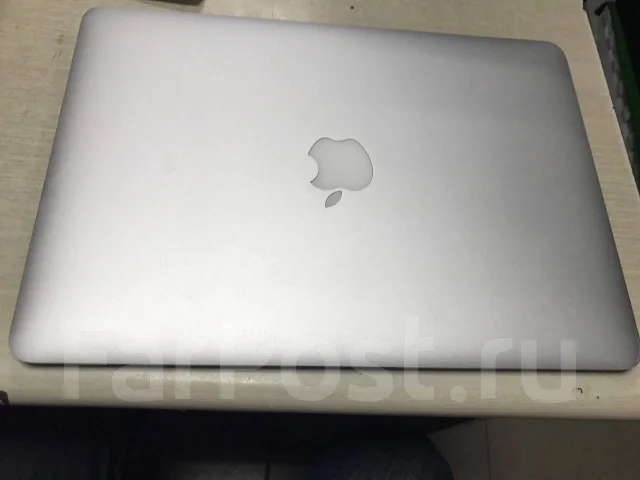 Apple MacBook Air 13 2011 Mid. 13.3", 1,7����, ��� 4 ��, ���� 120���, WiFi: 1, ����������� �� 3��. ����