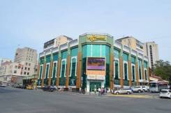 ТЦ Изумруд Плаза сдает в аренду от 1000 руб. за 1 кв. м. 36 кв. м., проспект Океанский 16, р-н Центр. Дом снаружи