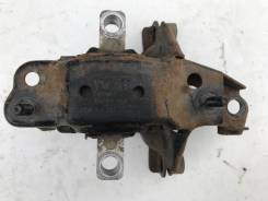 Подушка коробки передач. Volkswagen Polo, 9N1, 9N2, 9N3 Двигатели: AMF, ASY, ASZ, ATD, AUA, AWY, AXR, AXU, AZQ, BAY, BBM, BBU, BBY, BBZ, BJX, BKY, BLT...