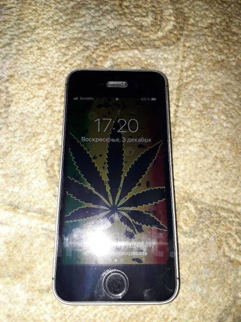 Apple iPhone SE 32Gb. �/� ����