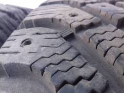 Goodyear UltraGrip. Зимние, шипованные, 2006 год, 10 %, 1 шт