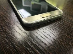 Samsung Galaxy S7. �/�