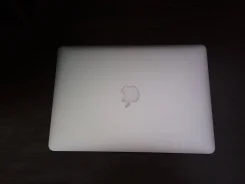 Apple MacBook Air 13 2015 Early. 13.3", 1,6����, ��� 8 ��, ���� 128���, WiFi, Bluetooth, ����������� �� 15��. ����