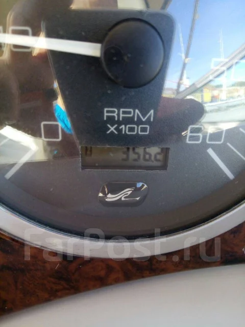 Searay Sundancer. 2001 ���, ����� 9��., ��������� ������������, 320��.�., ������ ����
