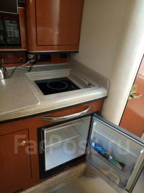 Searay Sundancer. 2001 ���, ����� 9��., ��������� ������������, 320��.�., ������ ����
