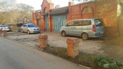 Сдается свободная площадь в действующей мастерской. 60 кв. м., улица Шошина 3б, р-н БАМ. Дом снаружи