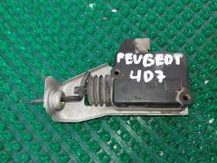 Замок лючка топливного бака. Peugeot 407, 6D, 6E Двигатель EW10A