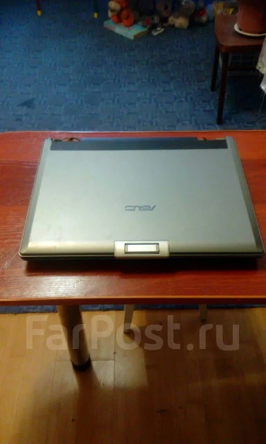 Asus F3S. 15.4", 2 200����, ��� 3072 ��, ���� 500���, WiFi: 1, Bluetooth: 1 ����