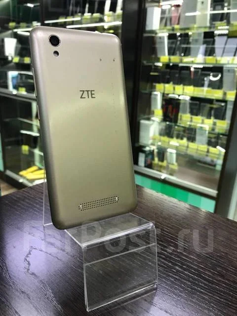 ZTE Blade X3. �/� ����