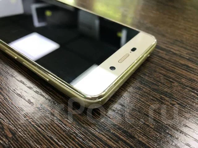 ZTE Blade X3. �/� ����
