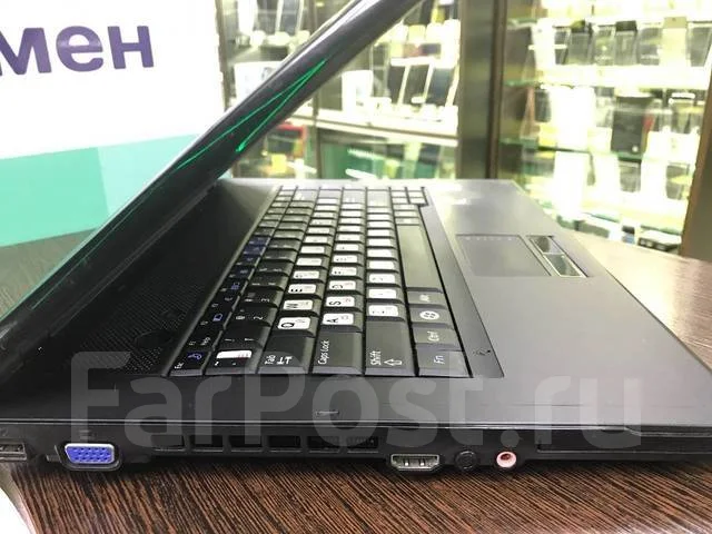 Samsung R70. 15.4", 2,2����, ��� 2048 ��, ���� 320���, WiFi: 1, Bluetooth: 1, ����������� �� 1��. ����
