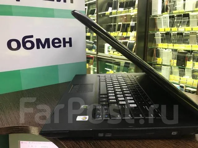 Samsung R70. 15.4", 2,2����, ��� 2048 ��, ���� 320���, WiFi: 1, Bluetooth: 1, ����������� �� 1��. ����