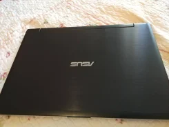 Asus K56C. 15.6", 1,8����, ��� 4 ��, WiFi: 1, Bluetooth: 1 ����