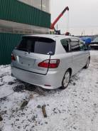 Задняя часть автомобиля Toyota IPSUM