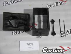 Крепление аккумулятора. Toyota Celsior, UCF30, UCF31 Двигатель 3UZFE