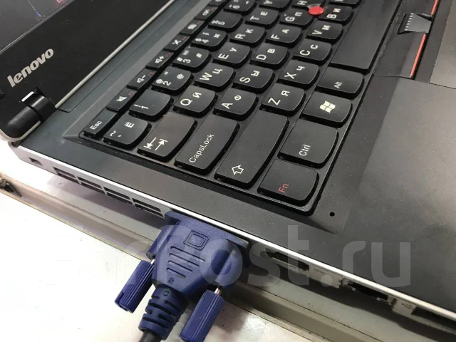 Lenovo ThinkPad Edge. 13.3", 1 300����, ��� 2048 ��, ���� 250���, WiFi: 1, Bluetooth: 1 ����