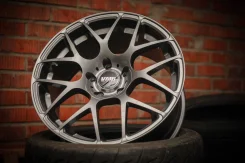 Avangrade. 8.5x18", 5x112, ET45, �� 42���. ����