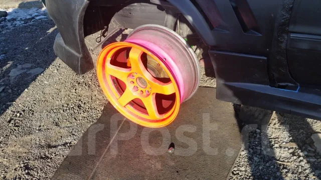 URAS. 8.0x17", 5x114.3, ET30 ����
