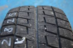 Bridgestone Blizzak Revo2. Зимние, без шипов, 2006 год, 10 %, 2 шт