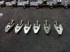 Кронштейн форсунки. Toyota: Premio, Nadia, Allion, Regius Ace, Crown, Verossa, Voxy, Avensis, RAV4, Gaia, Noah, Dyna, Brevis, Opa, Vista, Mark II Wago...