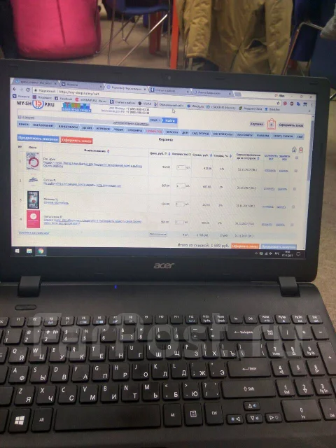Acer Extensa EX2519-P6A2. 15.6", 1 600����, ��� 2048 ��, ���� 500���, WiFi: 1, Bluetooth: 1, ����������� �� 10��. ����