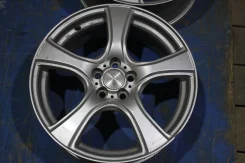 Violento. 7.0x17", 5x100, ET48, �� 54,0���. ����