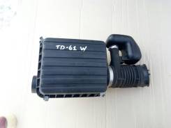 Корпус воздушного фильтра. Suzuki Escudo, TA11W, TA31W, TA51W, TD11W, TD31W, TD51W, TD61W Suzuki Vitara, TD21V, TE21V, TV01C, TV01V, TV02C, TV02V, TV0...