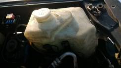 Бачок стеклоомывателя. Suzuki Escudo, TA11W, TA31W, TA51W, TD11W, TD31W, TD51W, TD61W Двигатель H25A