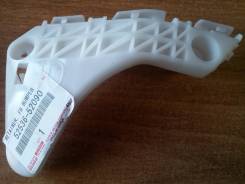 Крепление бампера. Toyota Ractis, NCP100, NCP105, SCP100 Двигатели: 1NZFE, 2SZFE. Под заказ