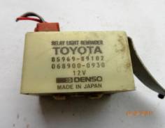 Б/У реле напоминания света Hilux / 4Runner LN130 VZN130 RN135 LN135. Toyota 4Runner, LN130, LN135, RN101, RN110, RN120, RN130, RN135, RN80, RN85, RN90...