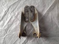 Крепление капота. Honda Stepwgn, RF1, RF2 Двигатель B20B
