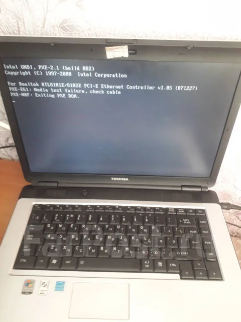 Toshiba. WiFi: 1 ����