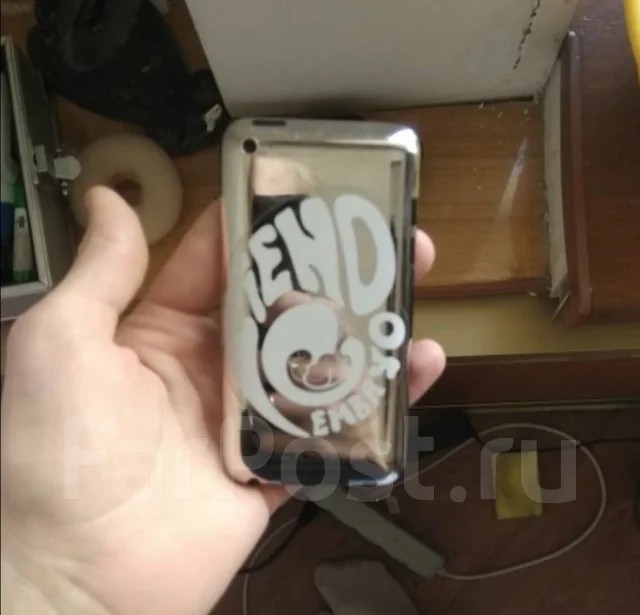 Apple iPod touch 4. ����