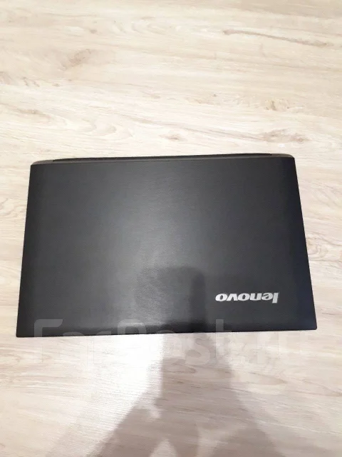 Lenovo B560. 15.6", 2,4����, ��� 2048 ��, ���� 300���, WiFi: 1, Bluetooth: 1, ����������� �� 2��. ����