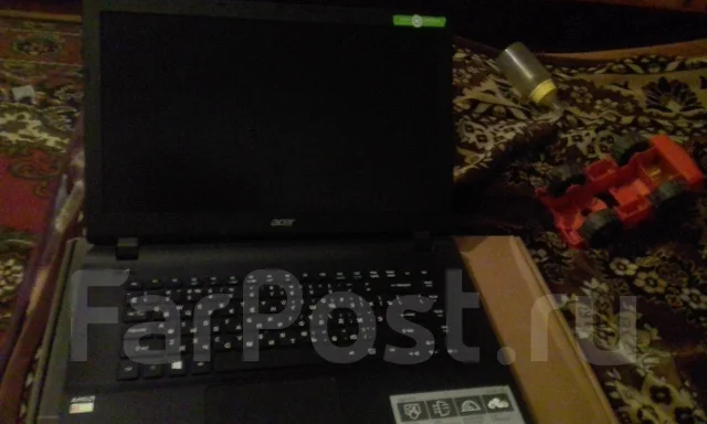 Acer Aspire ES1. 15.6", 1 300����, ��� 2048 ��, ���� 500���, WiFi: 1, Bluetooth: 1 ����